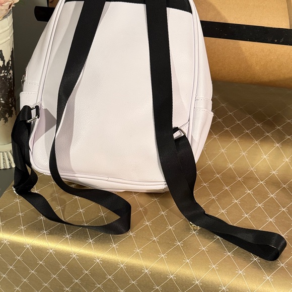 Hello Kitty Mini Backpack - Picture 4 of 10